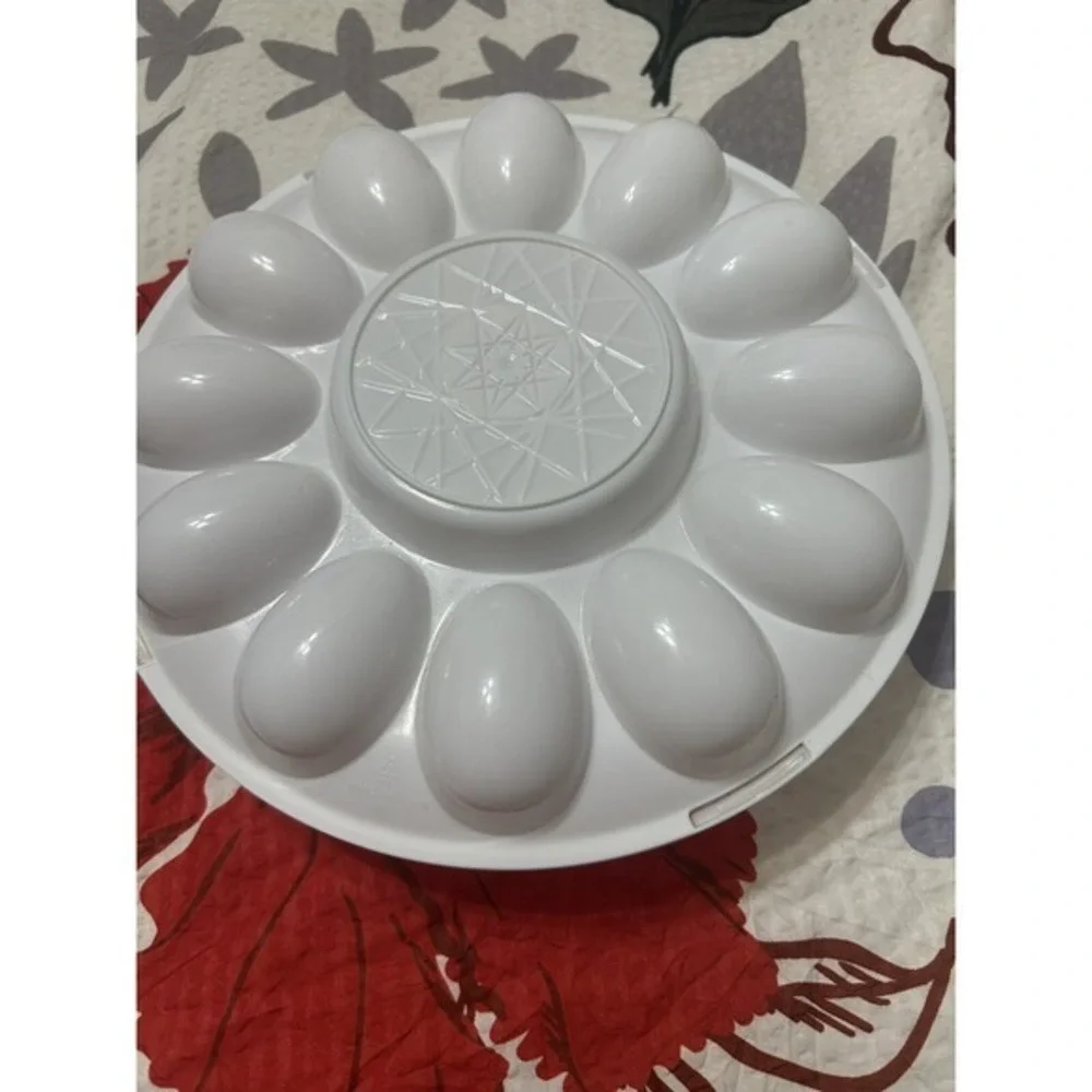 NEW 2-PC Egg Cooker‎ With Bonus Deviled Egg Carrier Boil Gift New Easy To Use